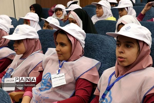 آیین اختتامیه سومین جشنواره سفیران سلامت دانش‌آموزی خوزستان