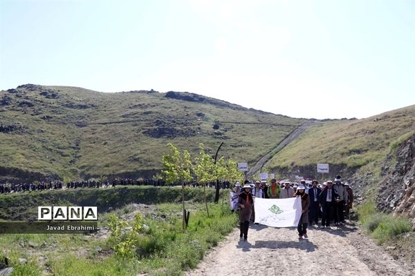 همایش بزرگ کوهپیمایی پیشتازان سازمان دانش‌آموزی خراسان رضوی-1