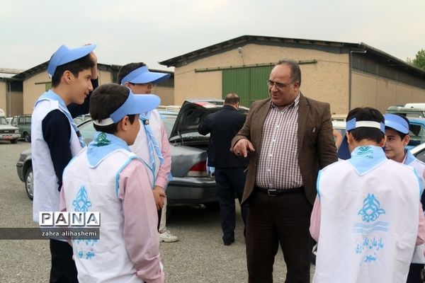 ارسال کمک های غیرنقدی به مناطق سیل زده باحضور مدیرکل آموزش و پرورش تهران