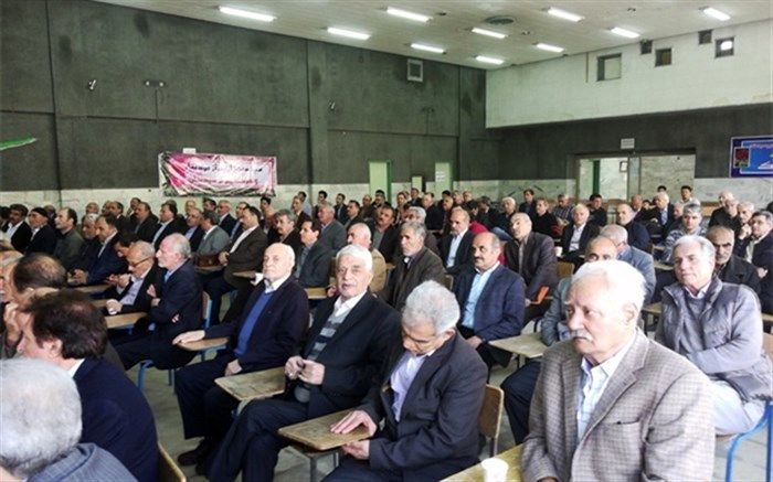 معلمان و شاگردان هنرستان شهید مطهری زنجان پس از 45 سال به مدرسه بازگشتند