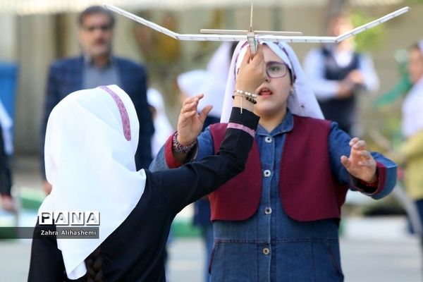 ششمین دوره مسابقات ساخت و پرواز هواپیمای گلایدر به مناسبت یادواره شهدای پرواز