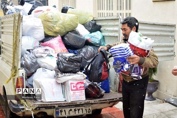 بازدید مدیر‌کل آموزش و پرورش آذربایجان شرقی از مرکز جمع‌آوری کمک به سیل‌زدگان