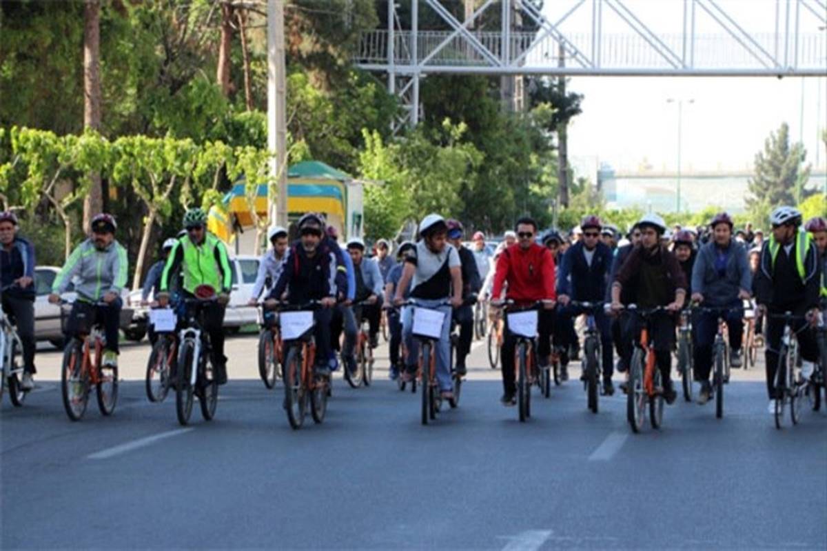 همایش دوچرخه‌سواری دانش‌آموزان در شهرری برگزار شد