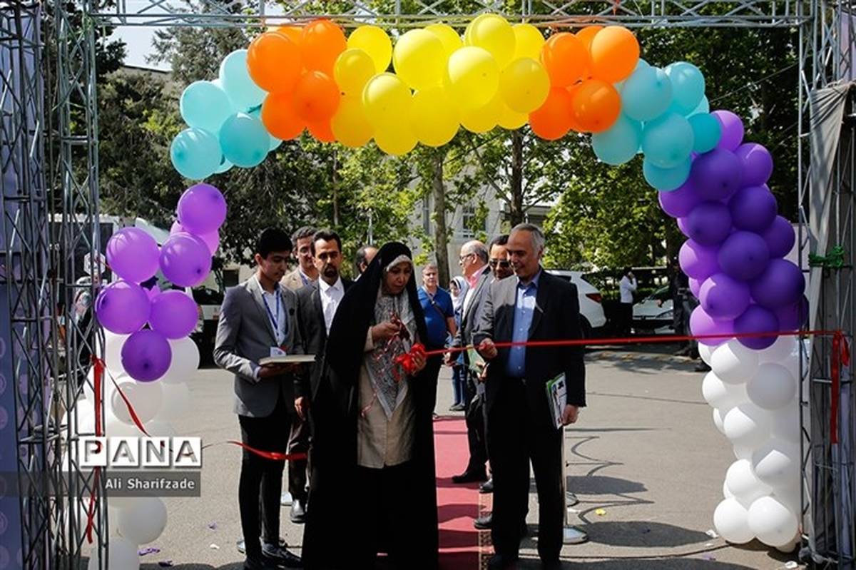 چهارمین دوره جشنواره ملی دانش‌آموزی ابن سینا افتتاح شد