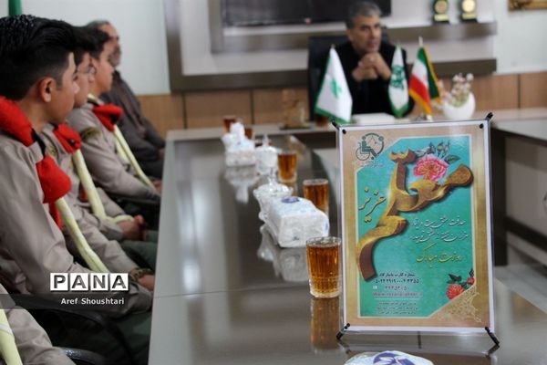 دیدار  پیشتازان و خبرنگاران پانا با رئیس سازمان دانش‌آموزی استان به مناسبت هفته معلم
