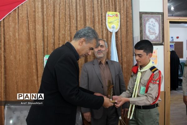 دیدار  پیشتازان و خبرنگاران پانا با رئیس سازمان دانش‌آموزی استان به مناسبت هفته معلم