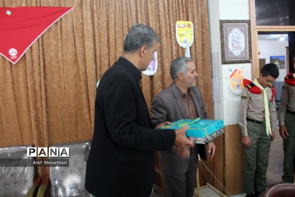 دیدار  پیشتازان و خبرنگاران پانا با رئیس سازمان دانش‌آموزی استان به مناسبت هفته معلم