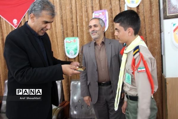 دیدار  پیشتازان و خبرنگاران پانا با رئیس سازمان دانش‌آموزی استان به مناسبت هفته معلم