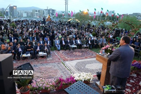 افتتاحیه جشنواره گل‌ها در ارومیه
