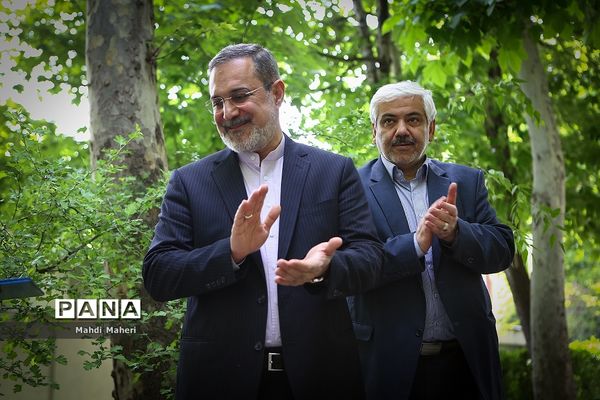 دیدار وزیر آموزش و پرورش با جمعی از معلمان برگزیده کشور