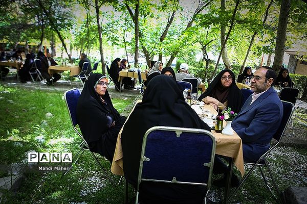 دیدار وزیر آموزش و پرورش با جمعی از معلمان برگزیده کشور