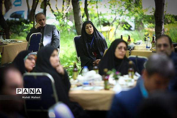 دیدار وزیر آموزش و پرورش با جمعی از معلمان برگزیده کشور