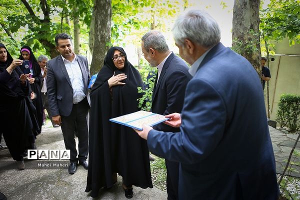 دیدار وزیر آموزش و پرورش با جمعی از معلمان برگزیده کشور