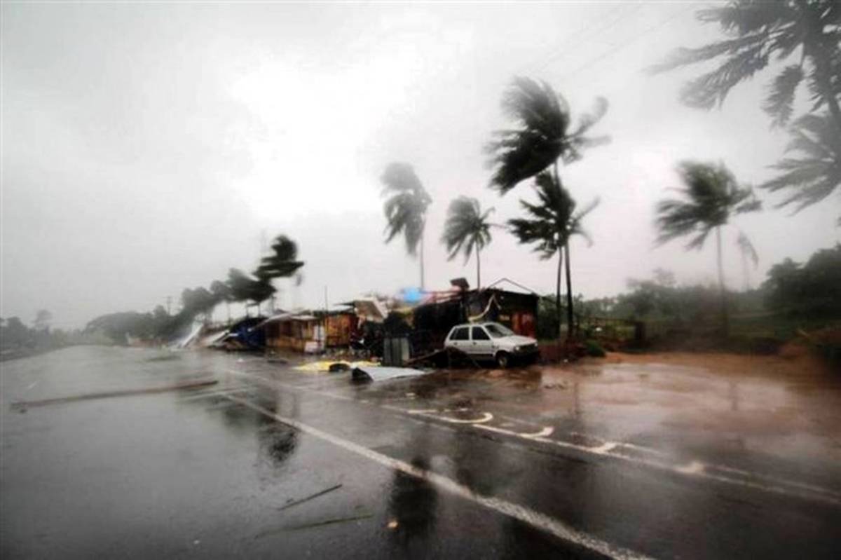 توفان شدید در شرق هند 3 کشته بر جای گذاشت