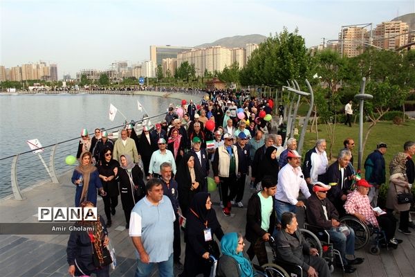 همایش پیاده‌روی بازنشستگان شهرداری تهران