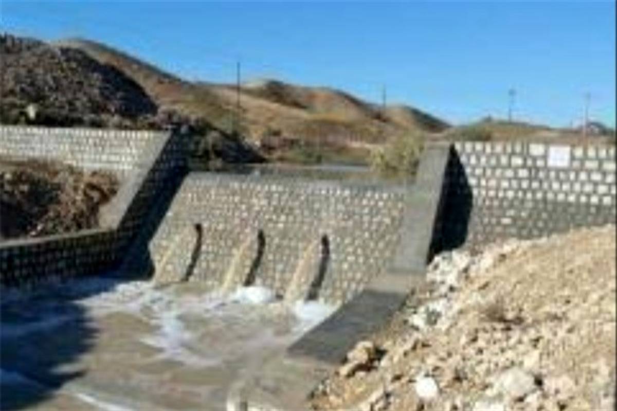 رئیس منابع طبیعی و آبخیزداری شهرستان ملارد خبر داد:  ذخیره چهارصدهزار متر مکعب آب در پشت بندهای ملارد