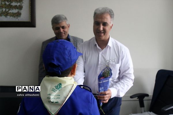 قدردانی دانش‌آموزان پیشتاز از آموزش و پرورش شهر تهران