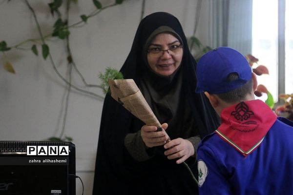 قدردانی دانش‌آموزان پیشتاز از آموزش و پرورش شهر تهران
