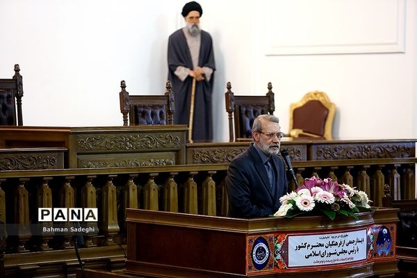 دیدار جمعی از فرهنگیان با رئیس مجلس شورای اسلامی