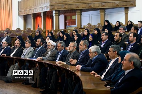 دیدار جمعی از فرهنگیان با رئیس مجلس شورای اسلامی