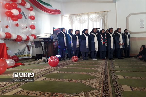 برگزاری جشن روز معلم در دبیرستان فخرالزمان قریب