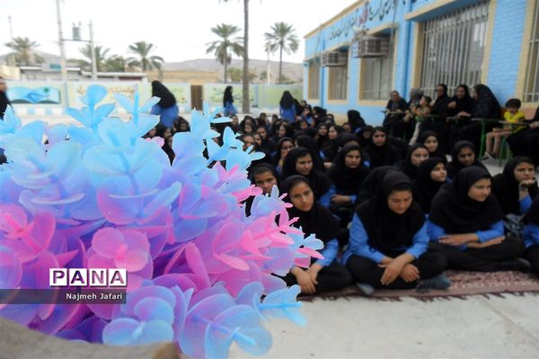 برگزاری مراسم  تجلیل از مقام معلم درمدارس زرین دشت