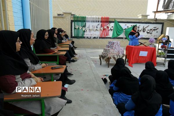 برگزاری مراسم  تجلیل از مقام معلم درمدارس زرین دشت