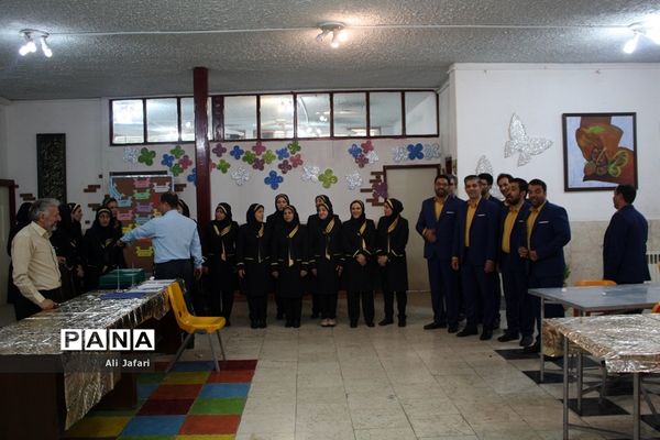 سپاس معلم در ناحیه یک ری