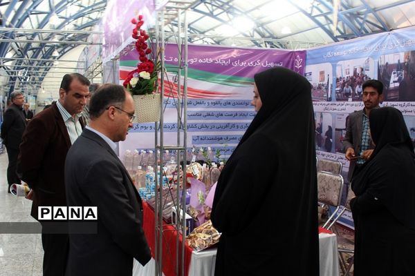 نمایشگاه دستاوردها و فعالیت‌های فرهنگی و اجتماعی طرح احیای دریاچه ارومیه