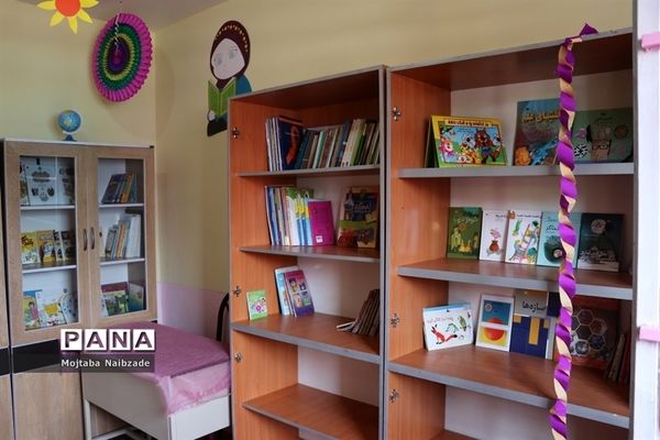 افتتاحیه کتابخانه دانش‌آموزی دبستان دخترانه وکیلی شماره 5 نیشابور