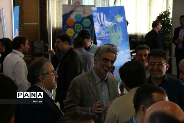 چهارمین گردهمایی دبیرستان  نمونه دولتی رشد در منطقه16