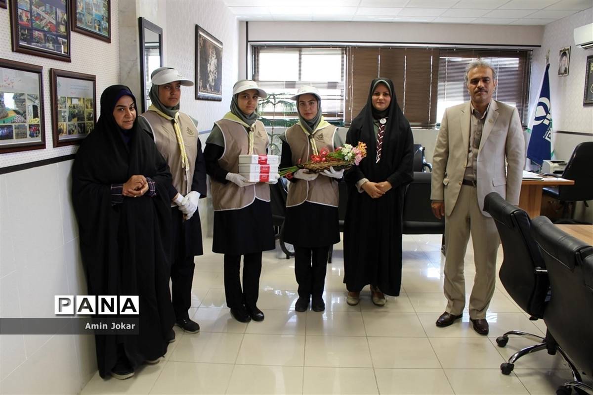 تقدیر دانش‌آموزان پیشتاز ناحیه 3 شیراز از مسئولان و اعضای ستادی سازمان دانش‌آموزی فارس