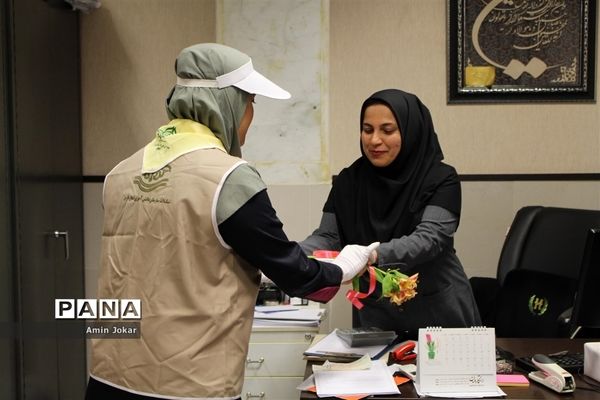 تقدیر دانش‌آموزان پیشتاز ناحیه 3 شیراز از مسئولان و اعضای ستادی سازمان دانش‌آموزی فارس