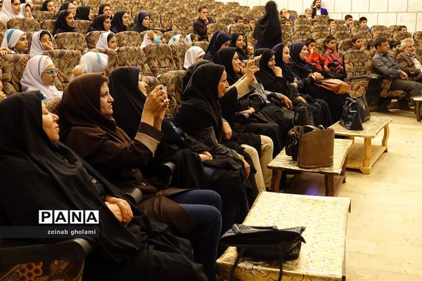 آیین تجلیل از فعالان کانون‌های فرهنگی تربیتی آموزش و پرورش پاسارگاد