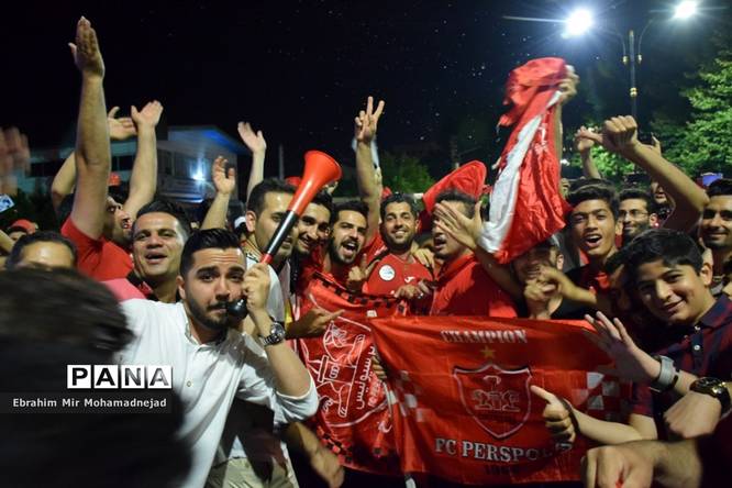 شادی پرسپولیسیهای بابل برای قهرمانی در لیگ برتر