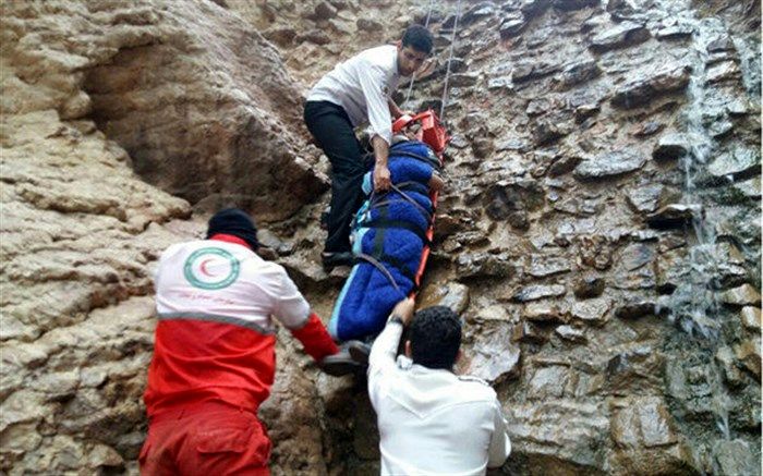 مرگ مرد میانسال بر اثر سقوط از کوه در داراب