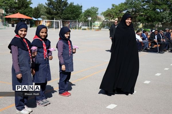 افتتاح اولین زمین چمن مصنوعی آموزش پروش خراسان رضوی ویژه دانش‌آموزان دختر
