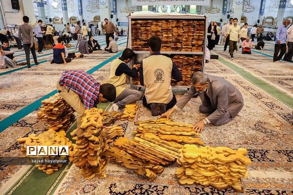 مراسم ترتیل خوانی عمومی قرآن  در حرم حضرت فاطمه معصومه (س)