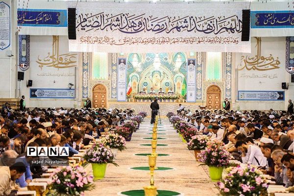 مراسم ترتیل خوانی عمومی قرآن  در حرم حضرت فاطمه معصومه (س)