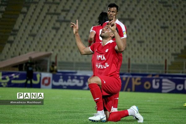 دیدار دو تیم تراکتور سازی تبریز و پارس جنوبی جم