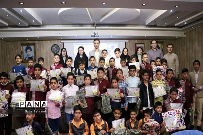 آیین تجلیل از برگزیدگان مسابقات قرآن، عترت و نماز دانشآموزی در شهر قدس