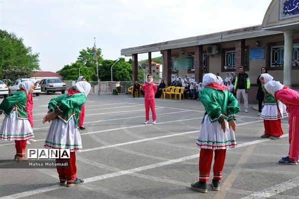 بازی بومی‌محلی دانش‌آموزان پیشتاز در میاندورود