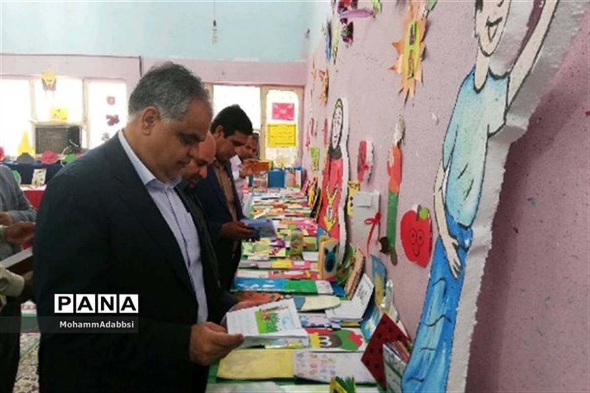 برپایی نمایشگاه عید و داستان در شهرستان میناب