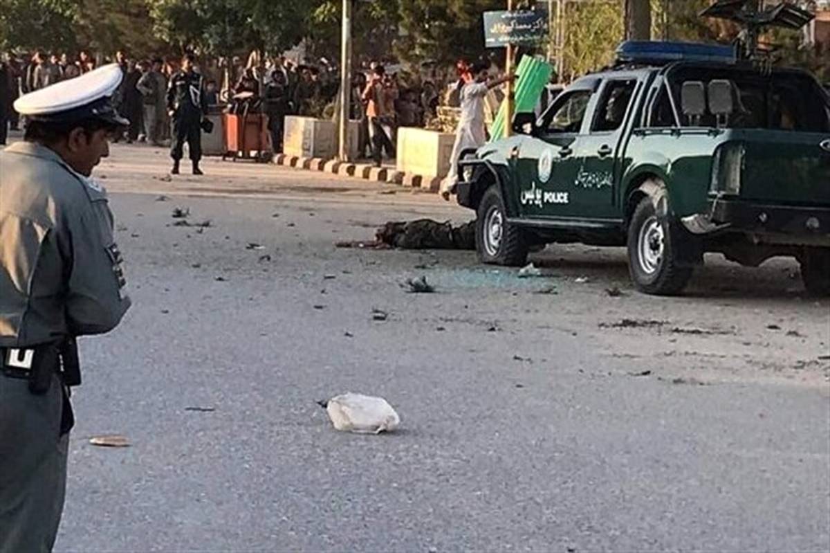انفجار خودروی بمب‌گذاری شده در افغانستان با ۱۷ کشته و زخمی