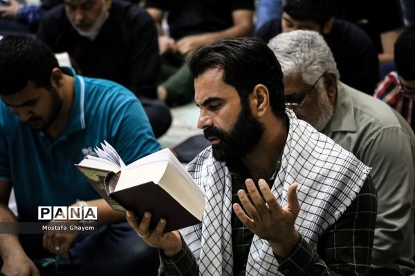 مراسم احیا شب نوزدهم ماه مبارک رمضان در مصلای آبادان
