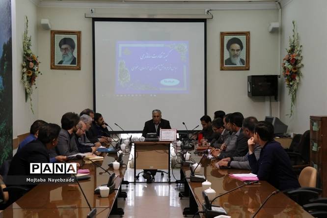 کمیته نظارت ساماندهی لباس فرم  دانش‌آموزان خراسان رضوی