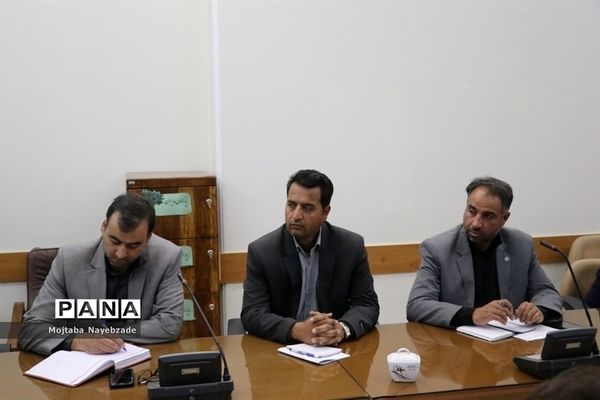 کمیته نظارت ساماندهی لباس فرم  دانش‌آموزان خراسان رضوی