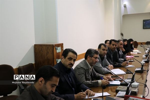 کمیته نظارت ساماندهی لباس فرم  دانش‌آموزان خراسان رضوی