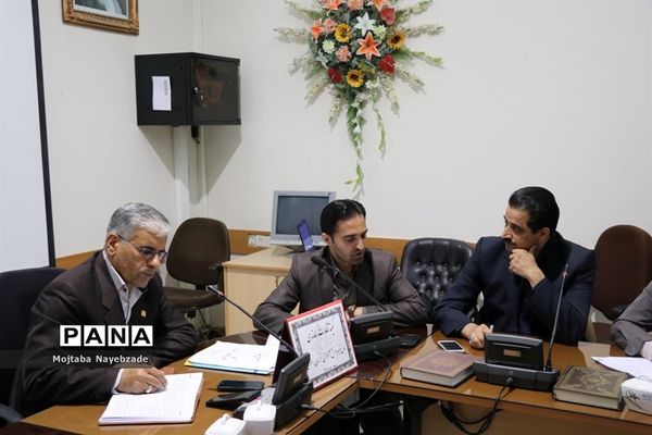 کمیته نظارت ساماندهی لباس فرم  دانش‌آموزان خراسان رضوی