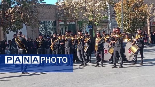 مراسم عزاداری شهادت حضرت فاطمه زهرا (س) در خیابان های نیشابور